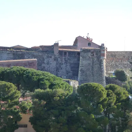 Ambeille Hotel 3*