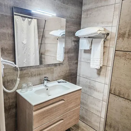 Hotel Ambeille Collioure Otel