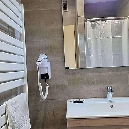 Hotel Ambeille Vue 3*