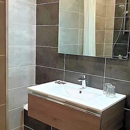 Ambeille Vue קוליור